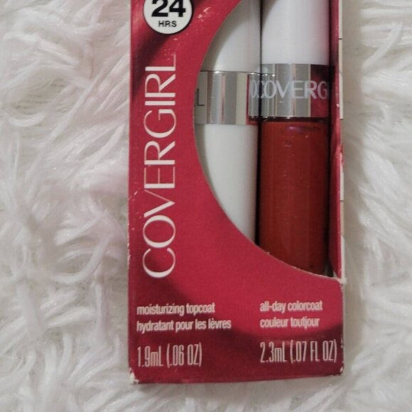 5$25 NWT COVERGIRL Outlast All-Day Lip Color Custom Reds, Signature Scarlet  840 - Picture 15 of 16
